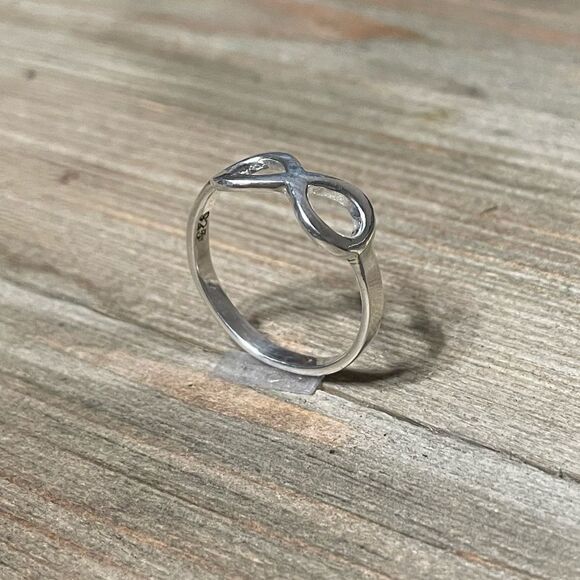 Tiny Delicate  Infinity Ring Sterling Silver 925 Size 8 Minimalist Jewelry - Picture 4 of 9